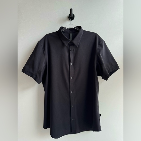 Lululemon Short-Sleeve Shirt - Picture 1 of 3